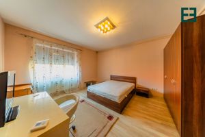 Apartament cu 3 camere etaj 1 zona Ultracentrală - imagine 11