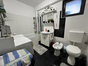 Vand apartament 3 camere - imagine 5