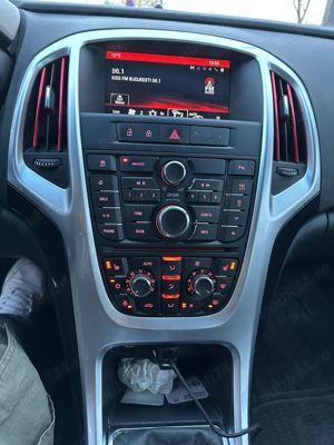 Opel Astra j Sport Tourer Facelift - imagine 10