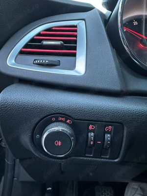 Opel Astra j Sport Tourer Facelift - imagine 3