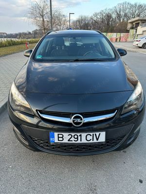 Opel Astra j Sport Tourer Facelift - imagine 7