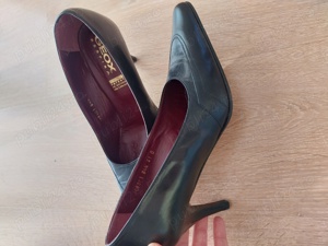 pantofi marca GEOX, piele naturala, nr 41 - 70lei