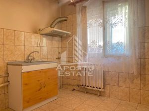 Apartament cu 3 camere 86mp decomandat zona Micalaca - imagine 2