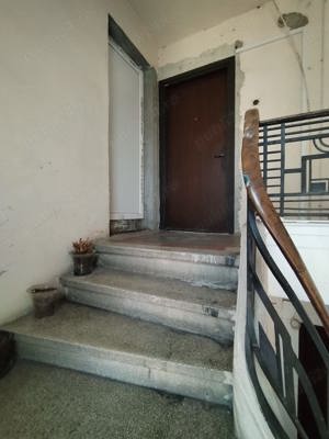 Camere individuala la etajul 3 al unui bloc din zona Armeneasca