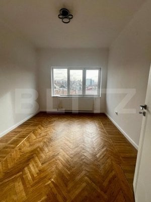 Spatiu central, 2 camere, 65 mp, gradina, zona The Office