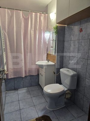 Apartament cu 3 camere, 70 mp, zona Micro 14 - imagine 6