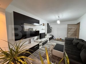 Apartament 3 camere, decomandat,  56 mp, zona Vasile Aaron 