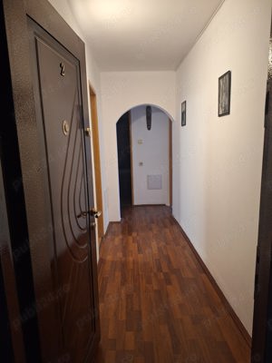 Apartament parter foarte spatios - imagine 7