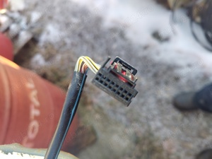 Vând oglinda dreapta vw golf 5 plus