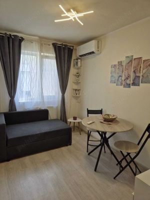 Vand apartament 3 camere M11