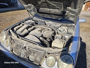 Dezmembrez Mercedes-Benz E 200 an 1996 tip 111.942 i perfecta stare de functionare - imagine 5
