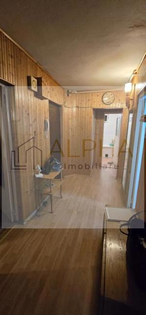 Apartament etaj 3, 3 camere cu 3 balcoane zona Genarala 5 - imagine 8