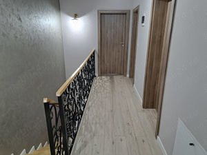 1 2 Duplex, Despartit prin garaj, Finisaje deosebite, 4 dormitoare - imagine 7