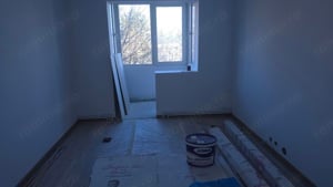 Vand apartament 2 camere in Deva, zona Micro 15, etaj 1, bloc de 4 etaje, situat pe mijloc,