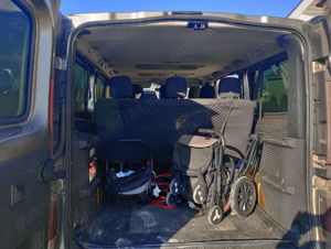 Vând Opel Vivaro Extralung 8+1  an  2015 1.6 diesel - imagine 4 Vând Opel Vivaro Extralung 8+1  an  2015 1.6 diesel - imagine 4