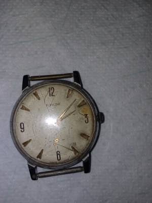 Ceasuri mecanice Pobeda și Raketa