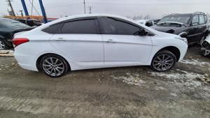 Dezmembrez Hyundai i40 1.7tci 2015 - imagine 8