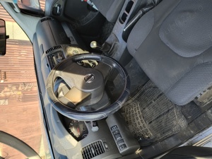 Audi A 4, fabricație 2002,  in garaj, foartr puțin utilizat, înmatriculat, fără ITP in 2025 - imagine 4