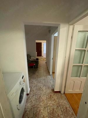 Apartament 3 camere Lipovei, Centrala proprie, 2 dormitoare, etaj 2 din 4 - imagine 2