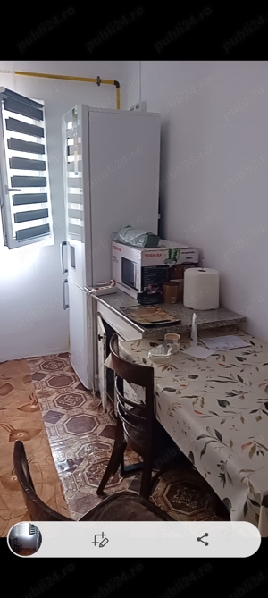 Închiriez apartament 