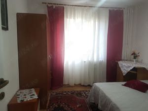 Apartament doua camere, semidcecomandate, la parter, mobilat si utilat, curat, pe mijloc, pe Bucegi  - imagine 5