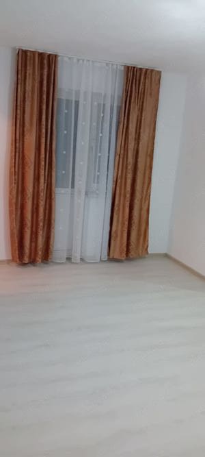 Proprietar vând apartament cu 2 camere in Min Caransebeș - imagine 5