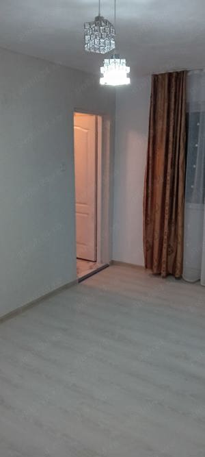 Proprietar vând apartament cu 2 camere in Min Caransebeș - imagine 9