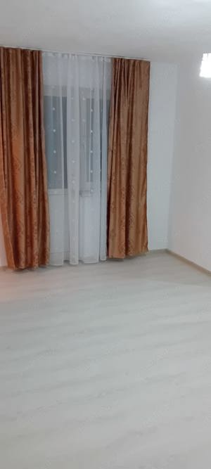 Proprietar vând apartament cu 2 camere in Min Caransebeș - imagine 8