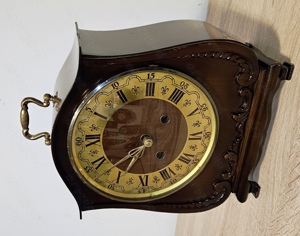 Ceas de semineu Helbi