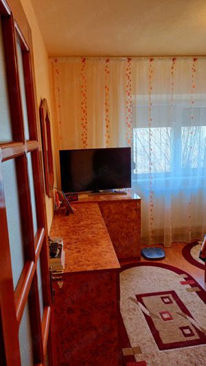 Vand apartament 3 camere, str. Rosiorilor - imagine 5