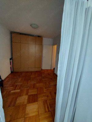 Apartament cu 3 camere, etaj 3, zona Dacia - imagine 3