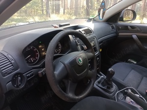 Skoda Octavia break face lift din 2010 - imagine 3