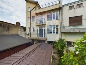 Vila de vanzare -Iancului, 5 camere  (strada Magura Vulturului ) - imagine 12