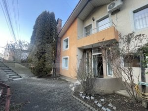 Casa de vanzare, cu 6 camere, 240 mp, 700mp teren, zona Valea Ghinzii - imagine 16