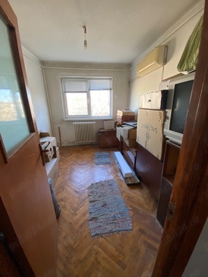  Zona Dacia, 3 camere,  52 mp util, balcon, boxă în CF, preț 76000 euro negociabil   - imagine 5