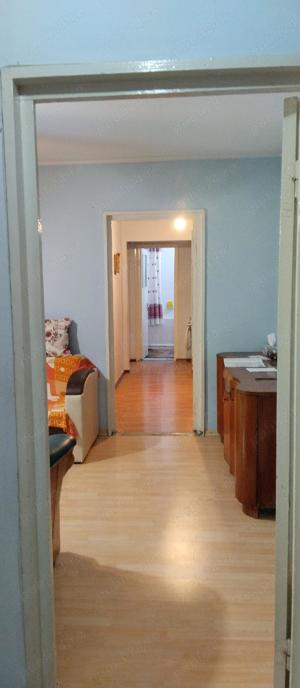 Apartament cu 3 camere in Micro 16 - imagine 9