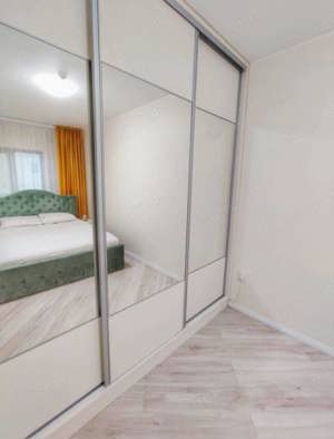 Apartament cu 2 camere, Bloc Nou- zona Scolii nr.11, etajul 3 - imagine 4