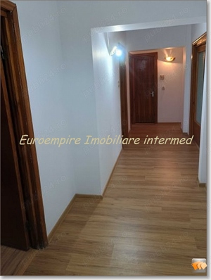 Apartament 4 camere decomandate zona Spital - imagine 5