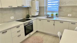 Apartament luminos si spatios Coresi Kasper - imagine 3