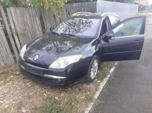 Dezmembrez Laguna 3 2.0 dci M9R 2009
