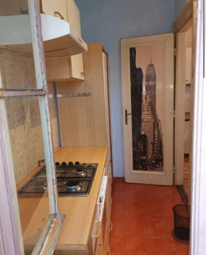 Apartament cu 2 camere de vanzare in cladire istorica  cu vedere in Piata Victoriei - imagine 11