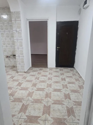 Apartament 3 camere bloc 1983 Bd Chisinau / National Arena - imagine 4