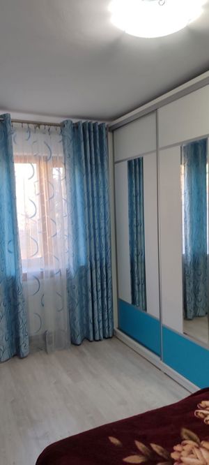 Se oferă spre închiriere apartament cu 2 camere, zona Tomis Nord