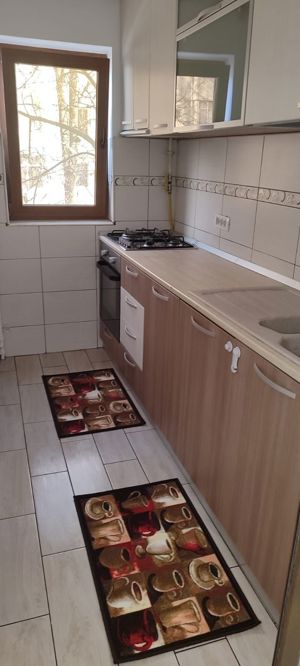 Se oferă spre închiriere apartament cu 2 camere, zona Tomis Nord - imagine 3