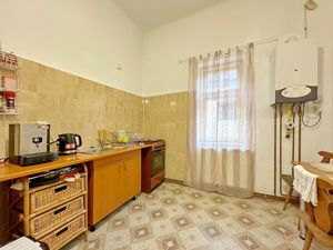 Apartament 2 camere Vanzare in Piata Sfatului, Pretabil Regim Hotelier - imagine 5