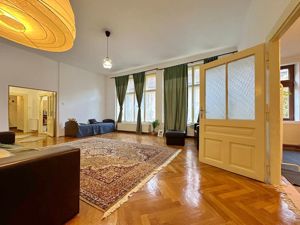 Apartament 2 camere Vanzare in Piata Sfatului, Pretabil Regim Hotelier - imagine 3