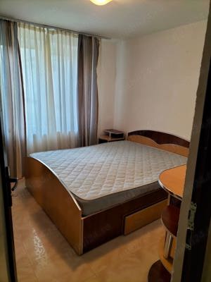 Închiriez apartament 3 camere parter  - imagine 3