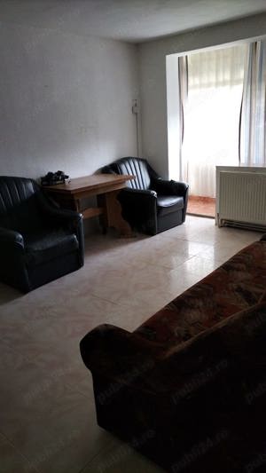 Închiriez apartament 3 camere parter  - imagine 4