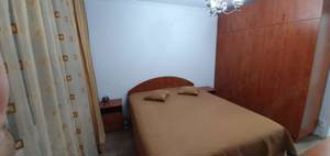 Proprietar inchiriez apt 3 camere mobilat, renovat, anvelopat - imagine 2