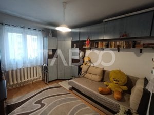 Apartament 3 camere 64mpu mobilat utilat balcon zona Cetate Alba Iulia - imagine 5